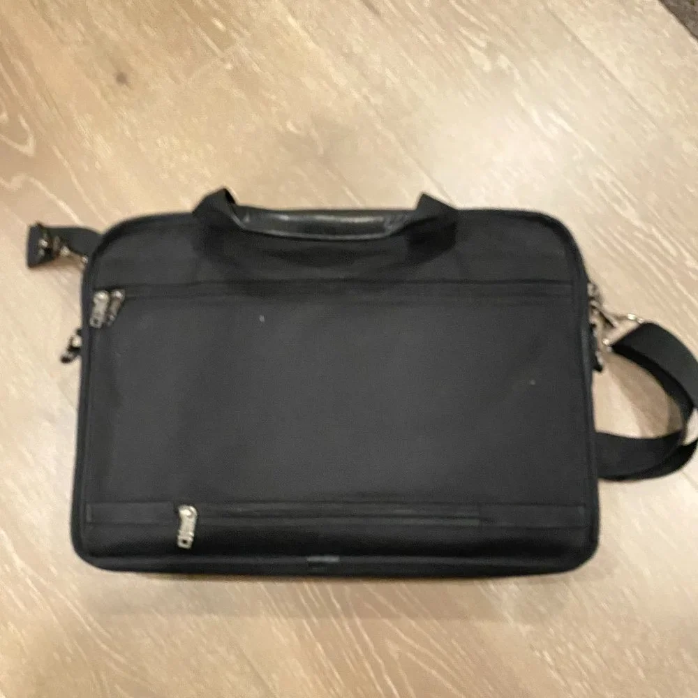 TUMI Slim Laptop Bag Briefcase Unisex design